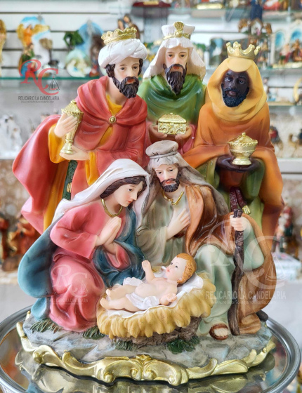 Pesebre 28 cm en alabastro 