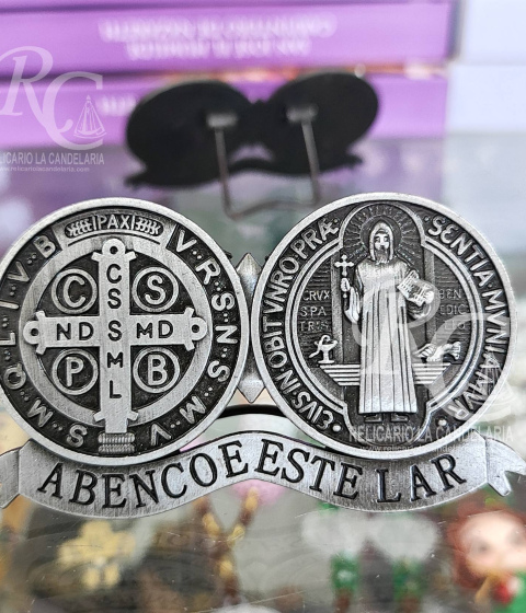 medalla de escritorio San Benito